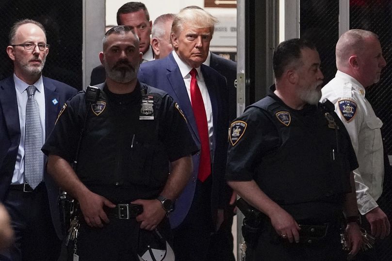 دونالد ترامپ در حال ورود به دادگاه