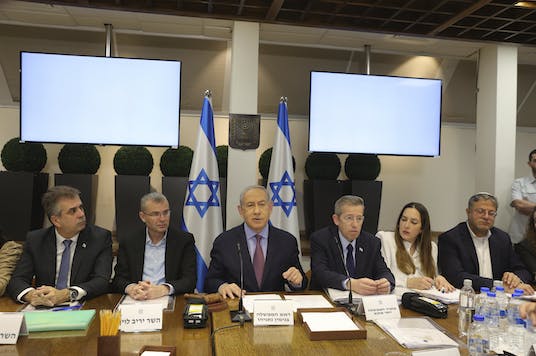 رسانه‌های اسرائیل: جلسه کابینه نتانیاهو به محل فریاد بین وزرا و فرماندهان ارتش تبدیل شد 
