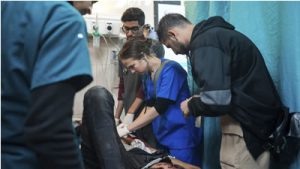 بیمارستان دیرالبلاح در مرکز غزه، جایی که تیم پزشکی بین المللی حیرت زده شد