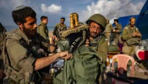 مقاومت در برابر “شور و شعف جنگ”: غزه از نگاه سربازان مذهبی چپ‌گرای اسرائیلی – ترجمه ی: کمال فرهمند