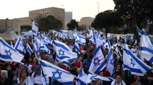 گزارش – از تل آویو تا حیفا: اسرائیل به کجا می رود؟ – جان اشترن، ترجمه: مرمر کبیر
